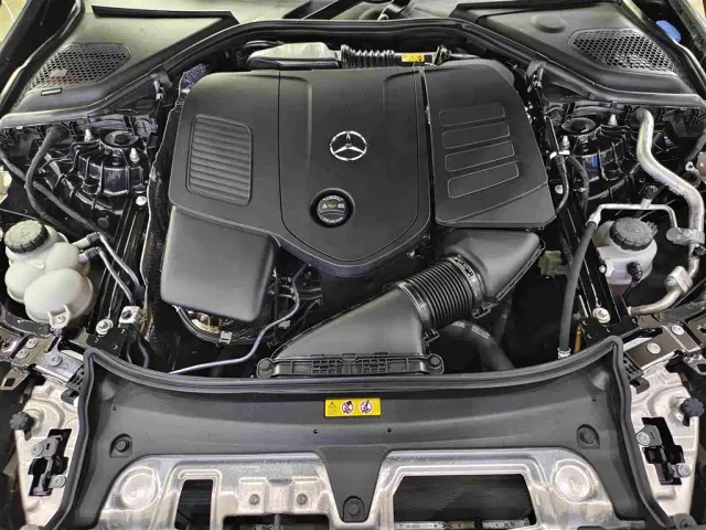 Mercedes-Benz E-Class — Фото автомобиля 12