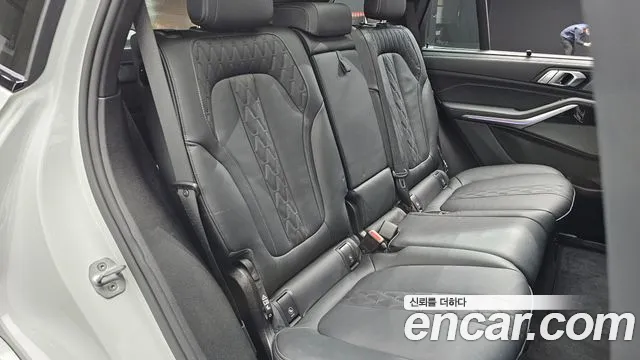 BMW X5 xDrive 40i M Sport — Фото автомобиля 9