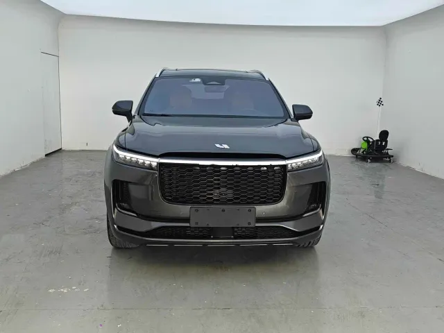 Li Auto ONE — Фото автомобиля 2