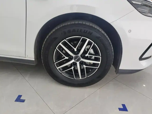 BYD Seal 05 DM-i — Фото автомобиля 6