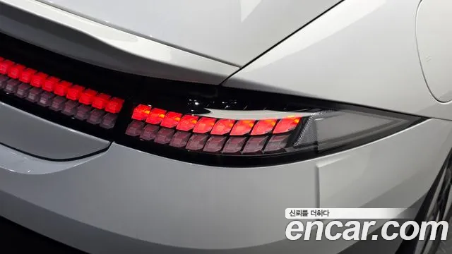 Hyundai Ioniq 6 — Фото автомобиля 8