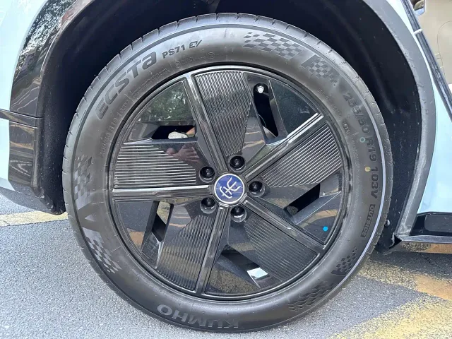 BYD Song L EV — Фото автомобиля 15