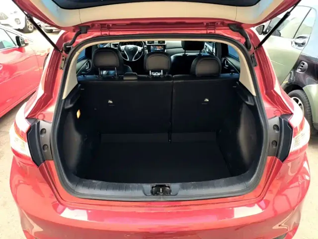Nissan Tiida — Фото автомобиля 18