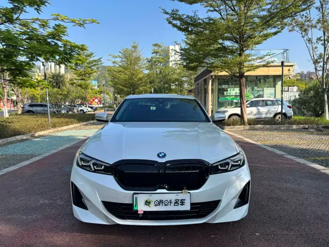 BMW i3 — Фото автомобиля 2