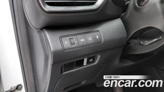 Hyundai Santafe Бензин 2.5T 2WD — Фото автомобиля 27