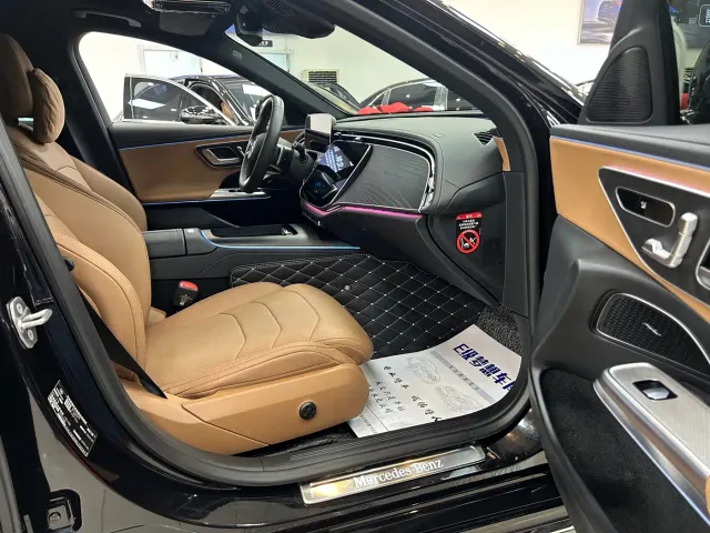Mercedes-Benz E-Class — Фото автомобиля 10