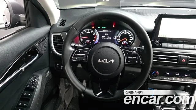 Kia Seltos — Фото автомобиля 19