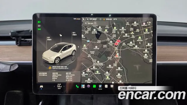 Tesla Model Y — Фото автомобиля 19