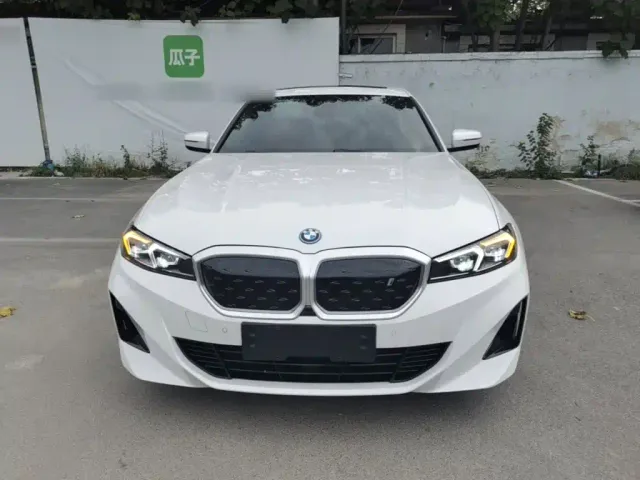 BMW BMW i3 2022 eDrive 35 L — Фото автомобиля 2