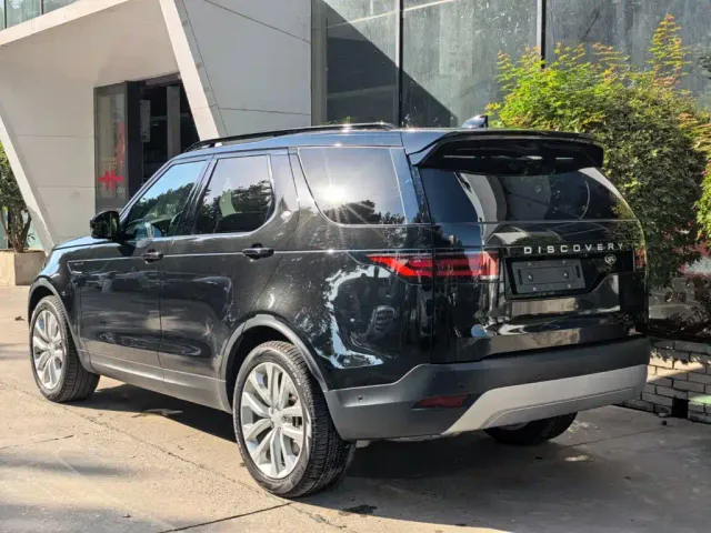 Land Rover Discovery — Фото автомобиля 3
