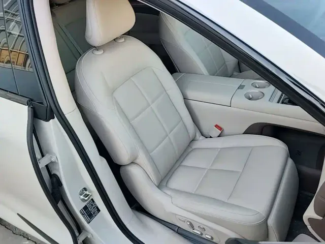 IM Motors LS6 — Фото автомобиля 23