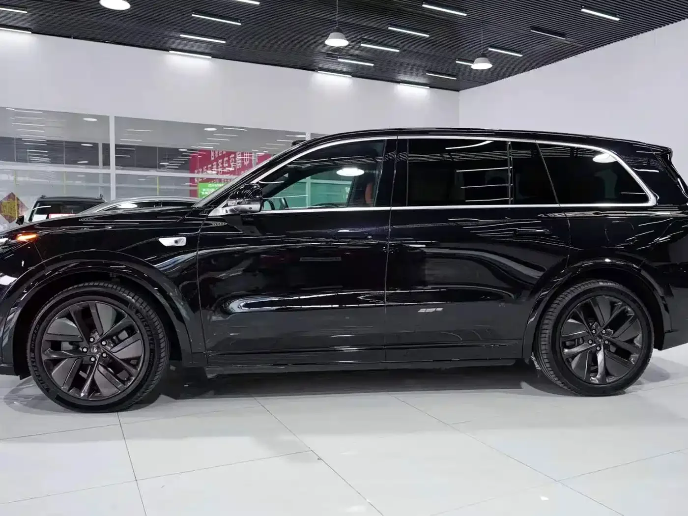Li Auto Li Xiang L9 2022 Max — Фото автомобиля 2