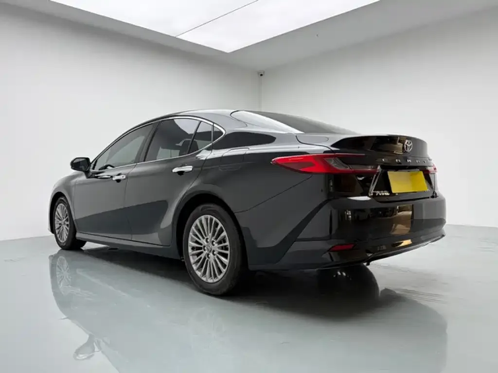 Toyota Camry 2024 2.0G Premium Edition — Фото автомобиля 4