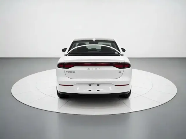 Aion AION S 2022 Mei 580 — Фото автомобиля 5