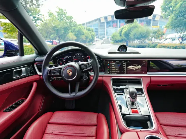 Porsche Panamera — Фото автомобиля 12