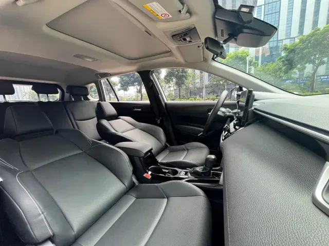 Toyota Frontlander 2023 2.0L Smart Hybrid Dual Engine Luxury Edition — Фото автомобиля 14
