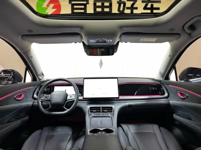 BYD Hai Shi 07 DM-i — Фото автомобиля 17