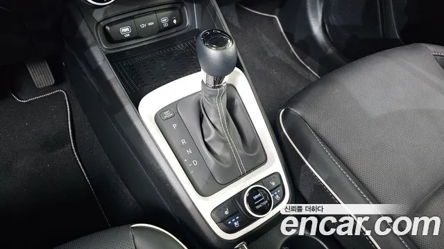 Hyundai Venue Venue 1.6 Flux — Фото автомобиля 9