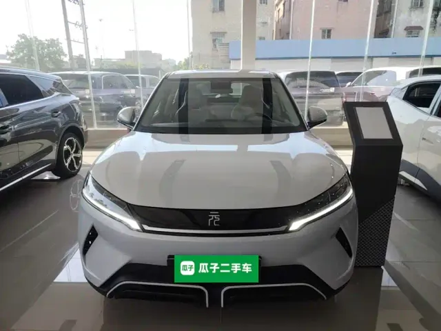 BYD Yuan UP — Фото автомобиля 2