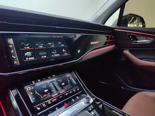 Audi Q7 — Фото автомобиля 13