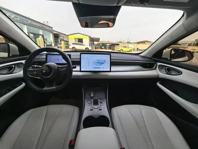 BYD Seal 05 DM-i — Фото автомобиля 9