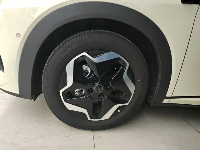 BYD Dolphin — Фото автомобиля 22