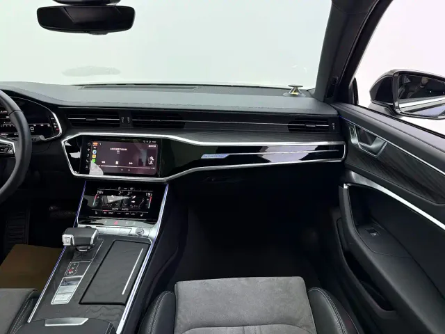 Audi A6L — Фото автомобиля 9
