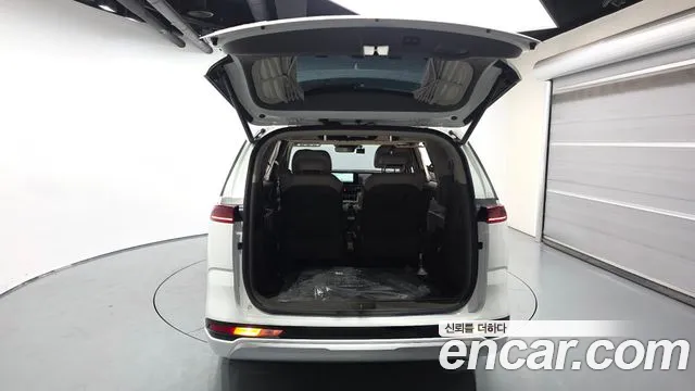Kia Canival Carnival 4 поколение Бензин 7 мест Hi-Limousine — Фото автомобиля 15