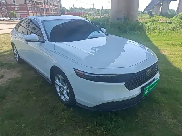 Honda Accord — Фото автомобиля 3