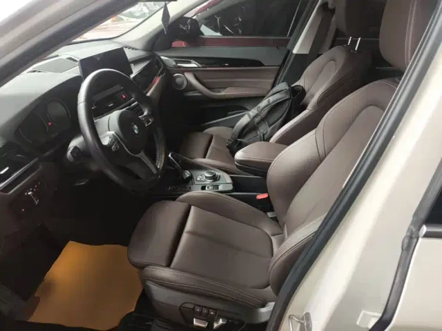 BMW X1 — Фото автомобиля 14