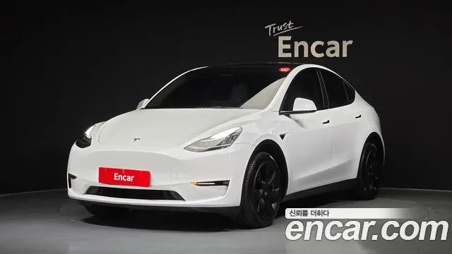 Фотография автомобиля — Tesla Model Y