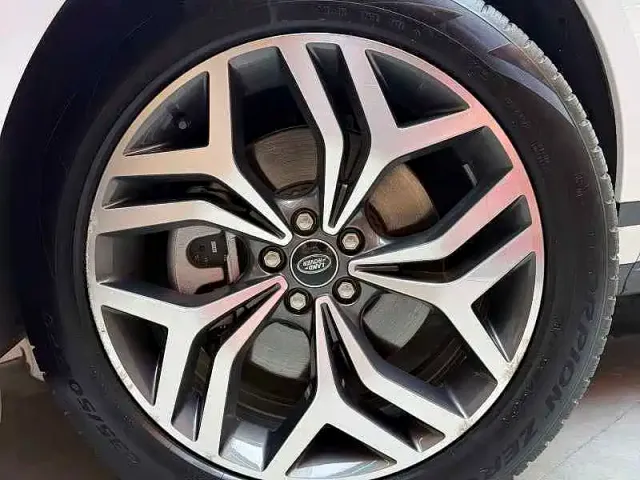 Land Rover Range Rover Evoque — Фото автомобиля 11