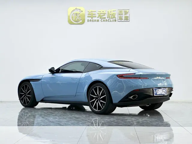 Aston Martin DB11 — Фото автомобиля 6
