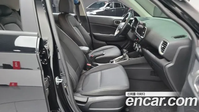 Hyundai Venue — Фото автомобиля 15