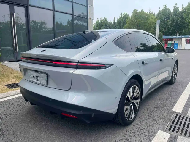 Nio ET5 — Фото автомобиля 9