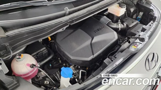 Hyundai Staria Staria 4WD Lounge 9 мест — Фото автомобиля 6
