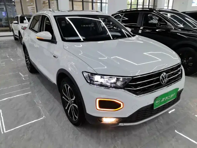 Volkswagen T-Roc — Фото автомобиля 3