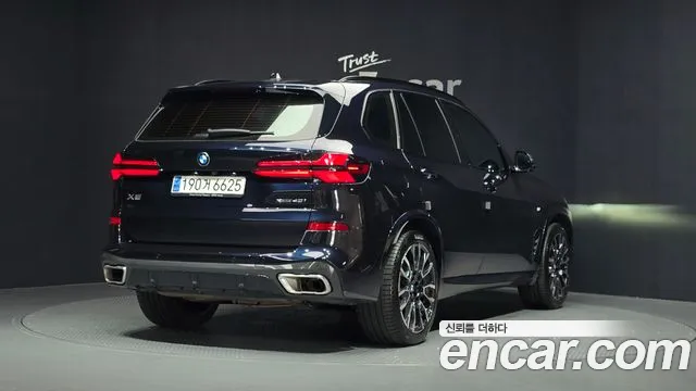 BMW X5 xDrive 40i M Sport — Фото автомобиля 2