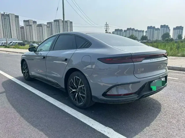BYD Han — Фото автомобиля 9