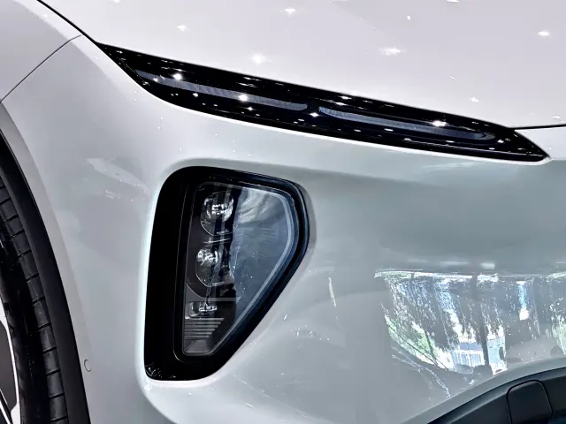 Nio ES6 — Фото автомобиля 5