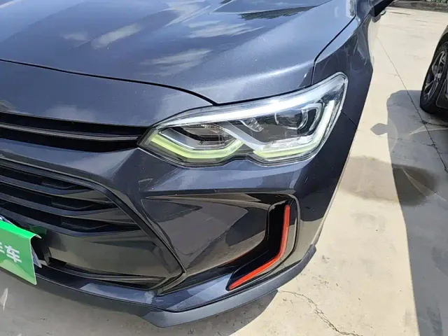 Chevrolet Orlando — Фото автомобиля 23