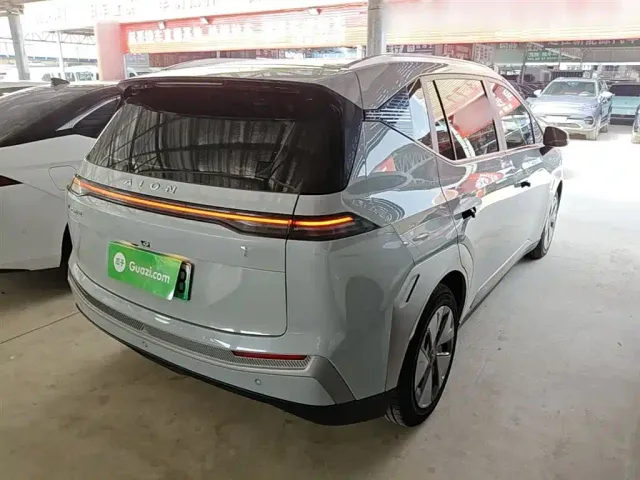 GAC Aion Y — Фото автомобиля 6