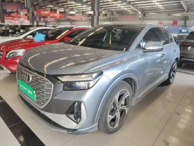 Фотография автомобиля — Audi Q4 e-tron