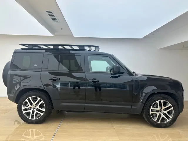 Land Rover Defender — Фото автомобиля 3