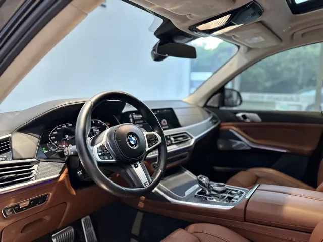 BMW X7 — Фото автомобиля 6