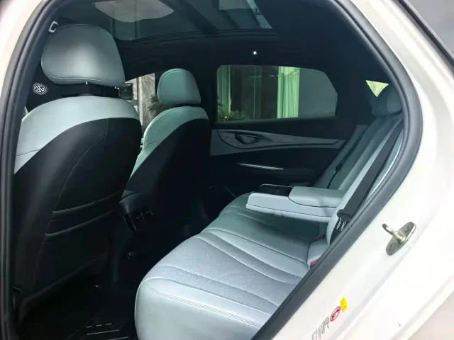 BYD Seal — Фото автомобиля 6