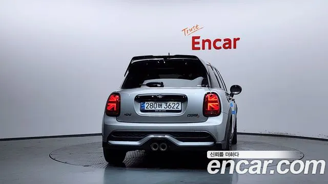 Mini Cooper — Фото автомобиля 3