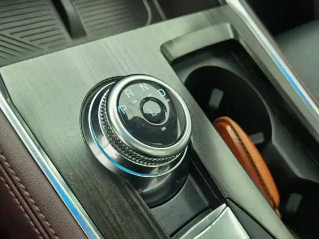 Ford Explorer — Фото автомобиля 13