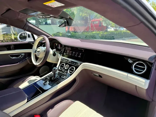 Bentley Continental Plug-in Hybrid — Фото автомобиля 5