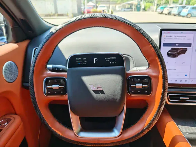 Li Auto L8 — Фото автомобиля 18